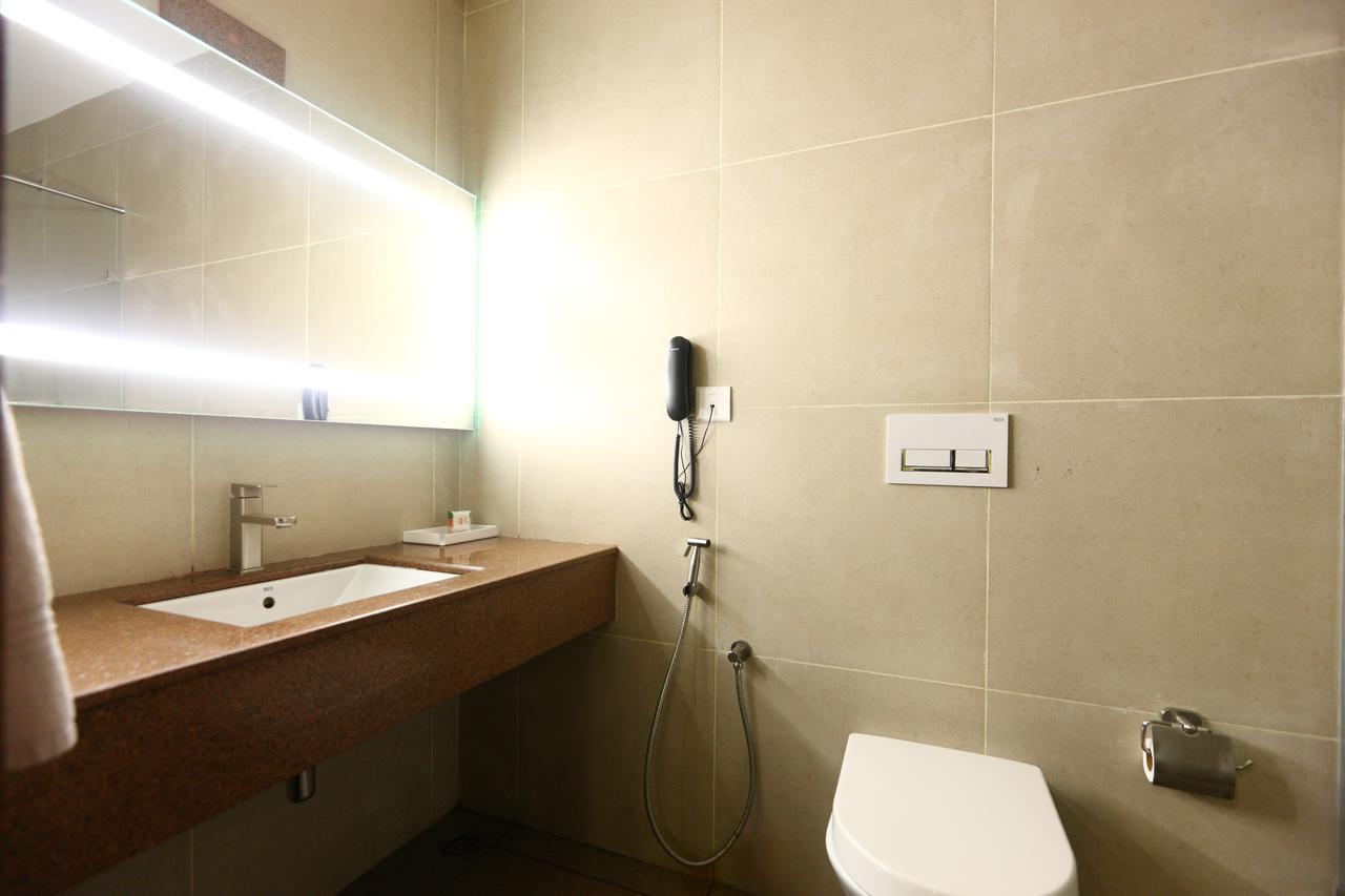 Fabhotel Prime Adore Residency Chennai Exterior foto